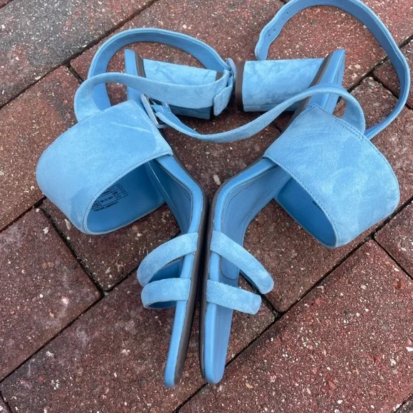Vionic Sky Blue Yasmin Strappy Sandal Size 9.5